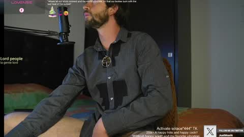 Snapshot of just_your_dreamboy chatting on 02-01-25, 11:06 Maxi online show from 02-01-25, 11:06