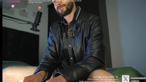 Snapshot of just_your_dreamboy chatting on 02-19-25, 11:25 Maxi online show from 02-19-25, 11:25