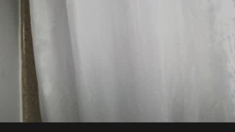 Snapshot of justagirlof chatting on 05-06-26, 07:35 Layla online show from 05-06-26, 07:35