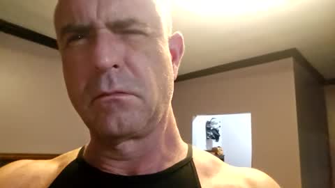 Snapshot of justaskforbiga chatting on 01-11-26, 11:59 Tohiptwoquit online show from 01-11-26, 11:59