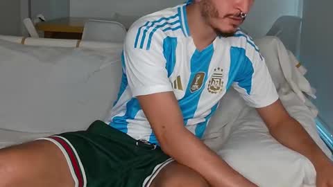 JustAtall Guy online show from 12-16-25, 08:14