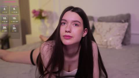 Snapshot of justbarbie_new_ chatting on 01-16-25, 12:02 Katarina online show from 01-16-25, 12:02