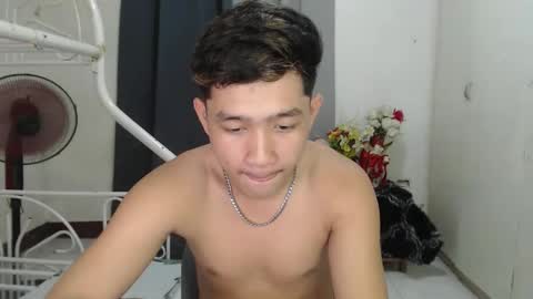 Cyril online show from 04-12-26, 01:27