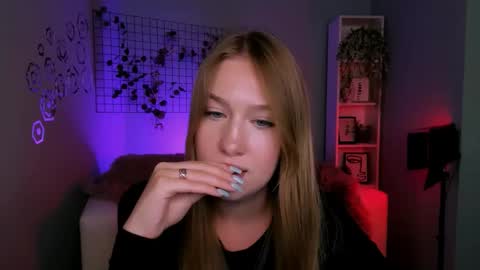 Snapshot of justcamila_ chatting on 09-26-25, 01:20 justcamila online show from 09-26-25, 01:20