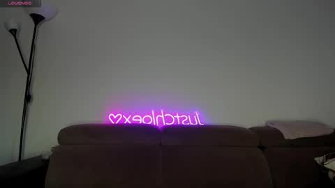 Snapshot of justchloex chatting on 10-06-25, 06:00 Chloe online show from 10-06-25, 06:00