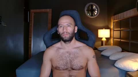 Justin online show from 02-19-25, 01:28