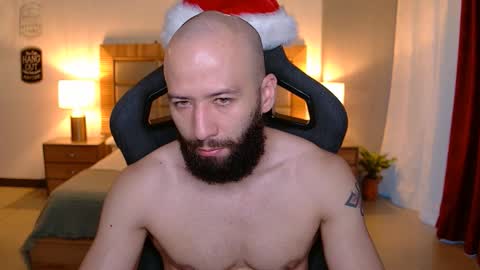 Snapshot of justin_hton chatting on 12-22-25, 11:18 Justin online show from 12-22-25, 11:18