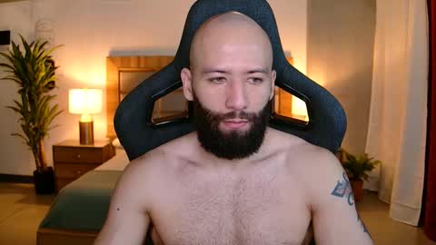 Snapshot of justin_hton chatting on 01-09-26, 09:56 Justin online show from 01-09-26, 09:56