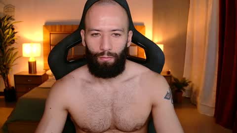 Snapshot of justin_hton chatting on 01-15-26, 08:41 Justin online show from 01-15-26, 08:41