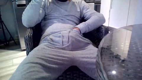 Snapshot of justin_huge chatting on 10-31-25, 10:49 Justin online show from 10-31-25, 10:49