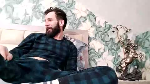 Snapshot of justin_huge chatting on 02-03-26, 09:36 Justin online show from 02-03-26, 09:36