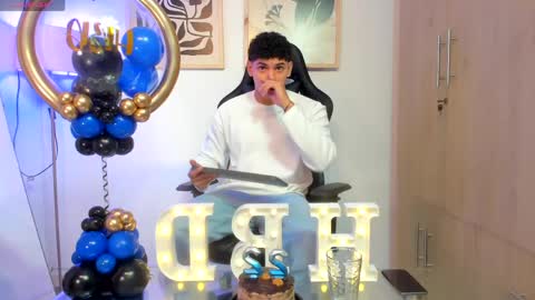 justin_payn14 online show from 05-24-26, 02:22