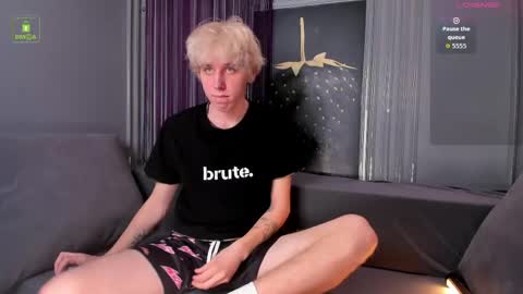 justTEEN online show from 05-14-26, 10:33