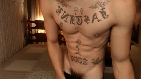 Snapshot of justine_hunk chatting on 12-20-25, 05:20 justine_hunk online show from 12-20-25, 05:20