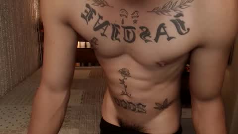 Snapshot of justine_hunk chatting on 05-10-26, 06:07 justine_hunk online show from 05-10-26, 06:07