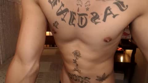 Snapshot of justine_hunk chatting on 05-12-26, 06:21 justine_hunk online show from 05-12-26, 06:21