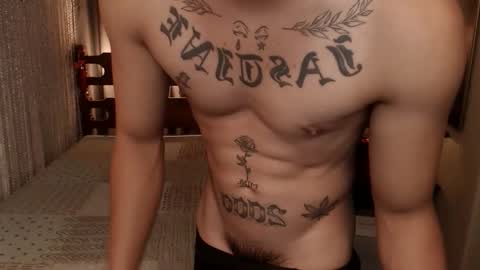 Snapshot of justine_hunk chatting on 05-12-26, 07:11 justine_hunk online show from 05-12-26, 07:11