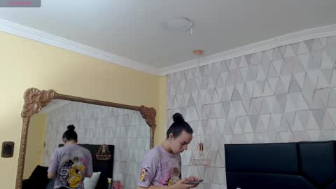 Snapshot of justineperry chatting on 03-10-25, 04:17 Justine online show from 03-10-25, 04:17