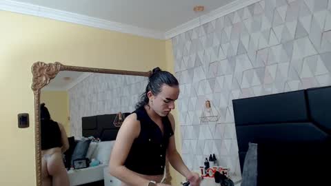 Snapshot of justineperry chatting on 03-11-25, 04:10 Justine online show from 03-11-25, 04:10
