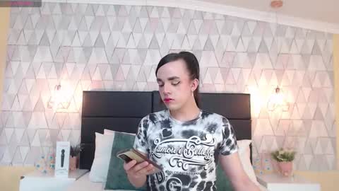 Snapshot of justineperry chatting on 09-15-25, 03:17 Justine online show from 09-15-25, 03:17