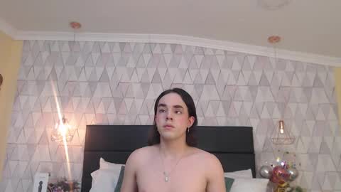Snapshot of justineperry chatting on 09-20-25, 04:02 Justine online show from 09-20-25, 04:02