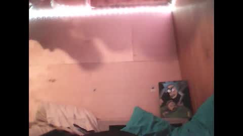 Snapshot of justinjerksit chatting on 12-18-24, 01:59 justinjerksit online show from 12-18-24, 01:59