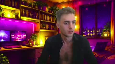Snapshot of justinnordick chatting on 06-16-26, 03:47 Hologram Guy online show from 06-16-26, 03:47