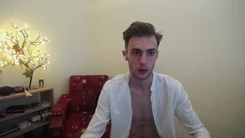 Snapshot of justinnordick chatting on 07-02-26, 09:15 Hologram Guy online show from 07-02-26, 09:15