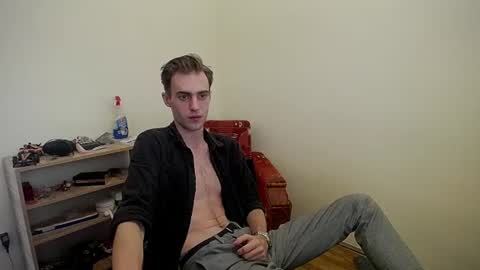 Snapshot of justinnordick chatting on 07-24-26, 01:53 Hologram Guy online show from 07-24-26, 01:53