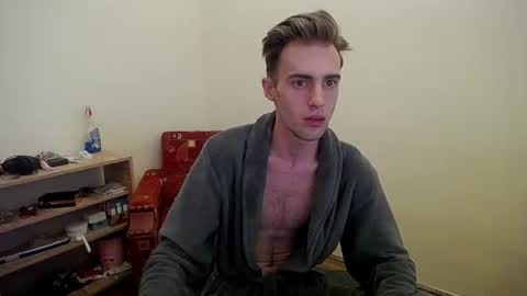 Snapshot of justinnordick chatting on 07-26-26, 07:59 Hologram Guy online show from 07-26-26, 07:59