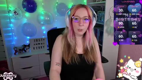 Snapshot of justkerryx chatting on 11-17-25, 06:57 Kerry online show from 11-17-25, 06:57