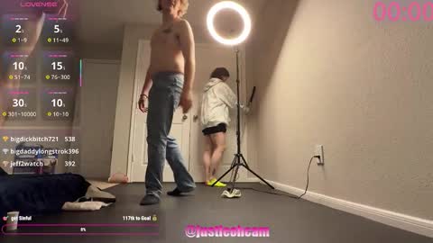 Snapshot of justleohcam chatting on 02-15-26, 08:27 JustLeOH oXXXana online show from 02-15-26, 08:27