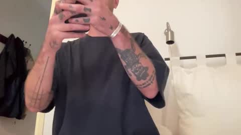 Snapshot of justmeandyou00 chatting on 11-07-25, 09:53 justmeandyou00 online show from 11-07-25, 09:53