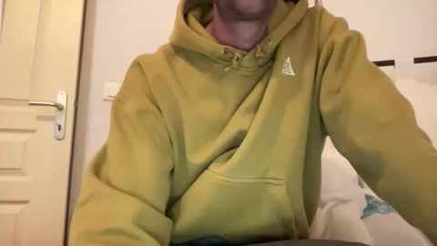 Snapshot of justmeandyou00 chatting on 11-22-25, 03:00 justmeandyou00 online show from 11-22-25, 03:00