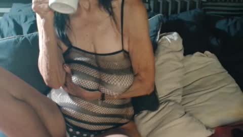 Bev aka Diamond online show from 10-27-25, 09:13