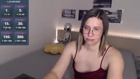 Snapshot of justmexy7 chatting on 01-18-25, 05:20 Julie online show from 01-18-25, 05:20