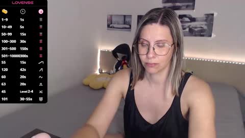 Snapshot of justmexy7 chatting on 09-08-25, 03:55 Julie online show from 09-08-25, 03:55