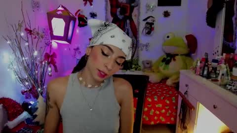 Mia online show from 12-12-24, 06:36