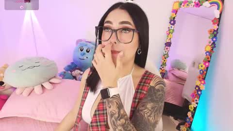 Emy online show from 11-30-25, 03:32