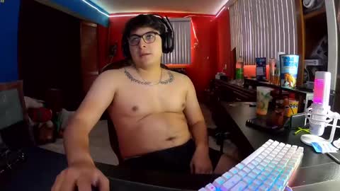 justsky117 online show from 12-20-24, 05:08