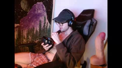 juststonie online show from 11-21-25, 07:51