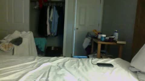 Snapshot of jwill10000 chatting on 02-23-26, 11:57 J and Sugar snap pea online show from 02-23-26, 11:57