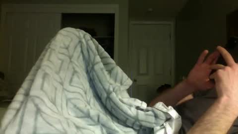 Snapshot of jwill10000 chatting on 02-25-26, 11:36 J and Sugar snap pea online show from 02-25-26, 11:36