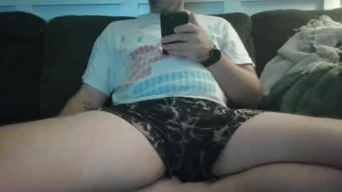 Snapshot of k00fler_08 chatting on 10-29-25, 03:09 koof online show from 10-29-25, 03:09