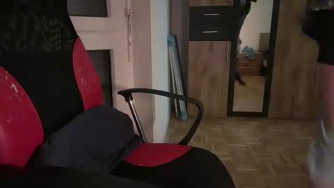 niceoregano online show from 12-18-25, 05:41