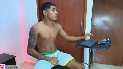 Snapshot of k_florez chatting on 02-21-26, 09:10 k_florez online show from 02-21-26, 09:10