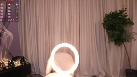 Amely online show from 04-29-26, 06:06