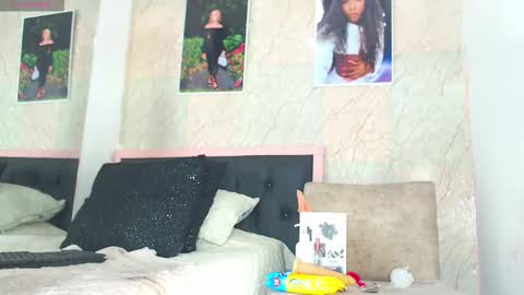 STORMI online show from 11-23-25, 01:16