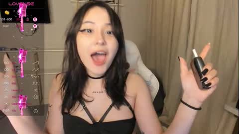 Snapshot of ka00ru_chan chatting on 10-25-25, 11:51 Kaoru online show from 10-25-25, 11:51