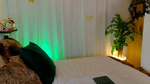Snapshot of kaaiiri chatting on 05-27-26, 01:57 Kaaiiri online show from 05-27-26, 01:57